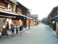 川原町のまちなみ