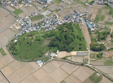 造山古墳（つくりやまこふん）