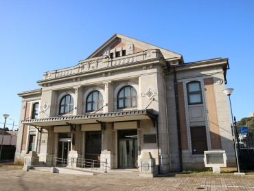 旧佐世保鎮守府凱旋記念館（佐世保市民文化ホール）