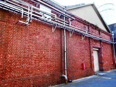 ニッカウヰスキー(株)門司工場製造場（旧大里酒精製造所　製造場）［構成文化財］