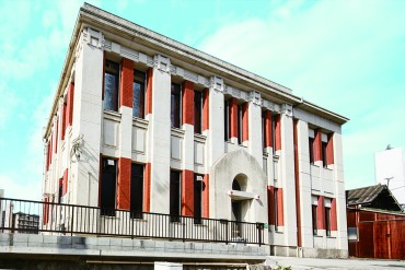 捕鯨活動の拠点となった！—蜂谷ビル(旧東洋捕鯨株式会社下関支店)［構成文化財］