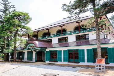 郡山市開成館