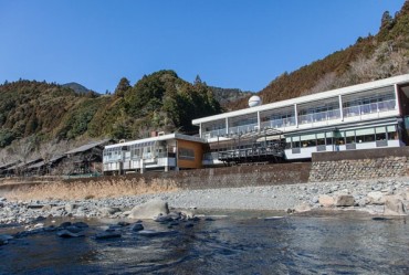 馬路温泉