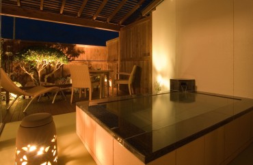 陽いずる紅の宿　勝浦観光ホテル