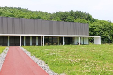 【地ワイン】逢瀬ワイナリー…郡山産ワイン「ヴォンデオラージュ」や、福島県産の果実を使ったお酒をお楽しみください。旅行時のお土産やプレゼントにもどうぞ。