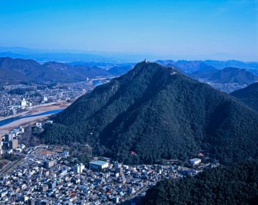 岐阜城と城下町
