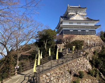 岐阜城復興天守と石垣