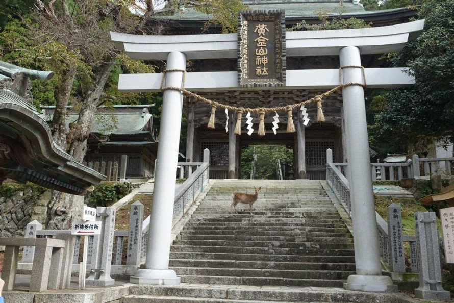 金華山黄金山神社