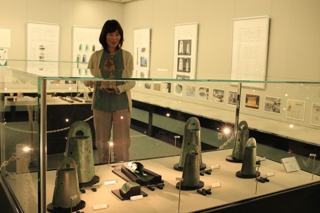 松帆銅鐸7点と「舌」がすべて展示されています。