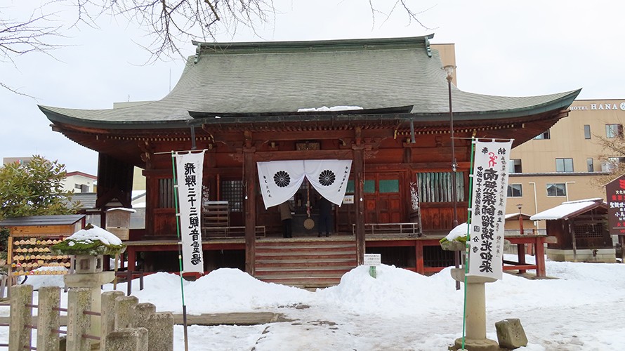 約 500 年歴史を持つ飛騨国分寺本堂