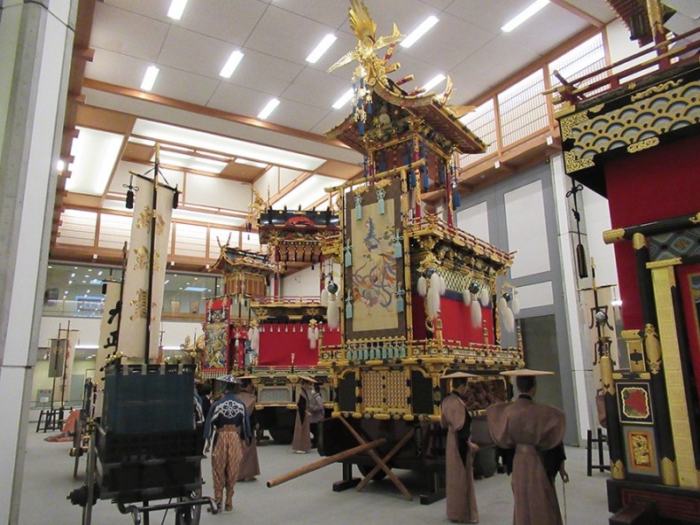 高山祭で使われる鳳凰台