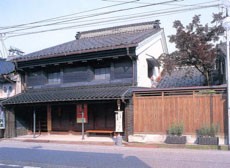 土蔵造りのまち資料館（旧室崎家住宅）