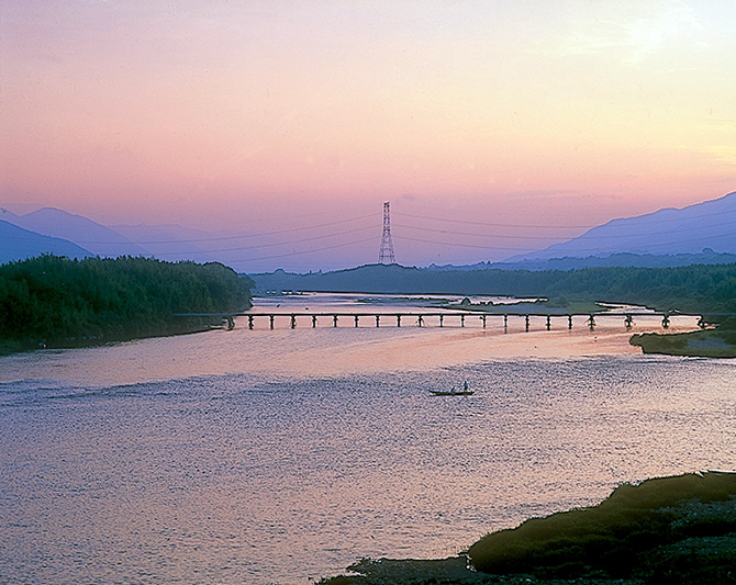 藍の生産地と集散地を結ぶ景観 