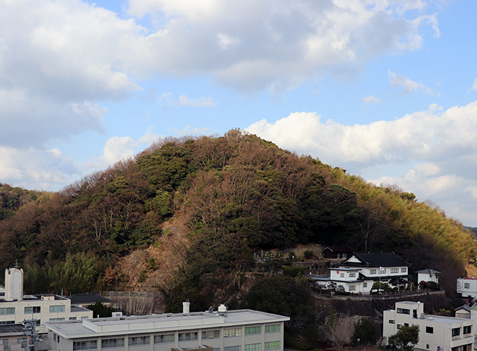 鏡山（かがみやま） 