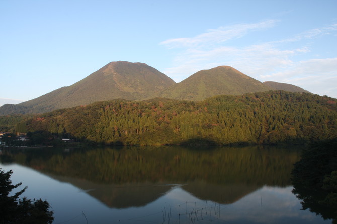浮布の池(うきぬののいけ)