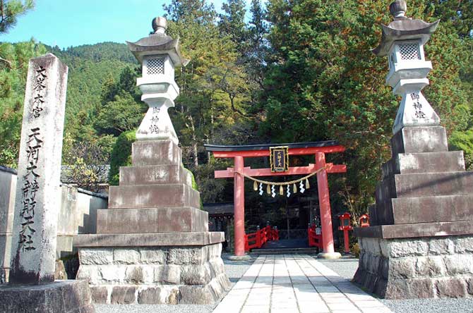 天河大辯財天社