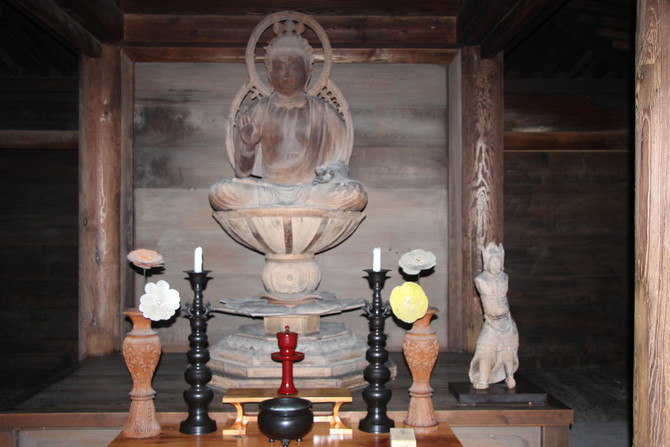 中禅寺木造薬師如来坐像