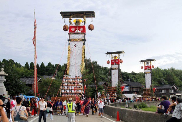寺家キリコまつり