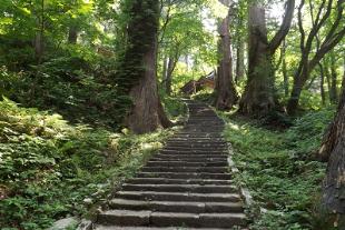 羽黒山の石段