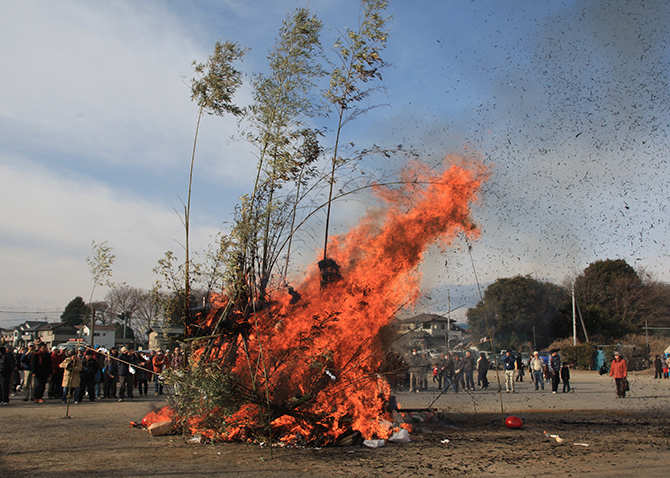 堀工町のどんど焼き 