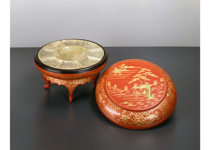 朱漆山水人物箔絵東道盆　他43件（琉球漆器）