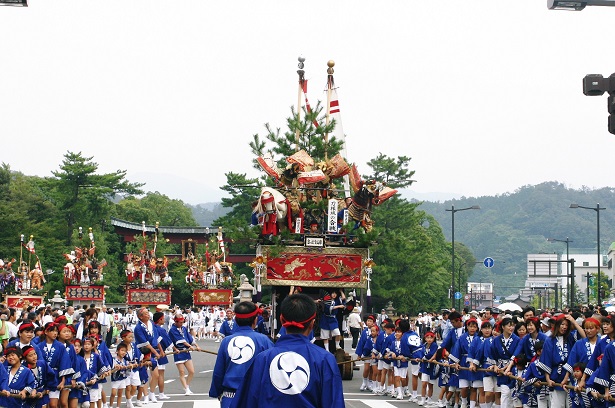 氣比神宮祭礼の山車