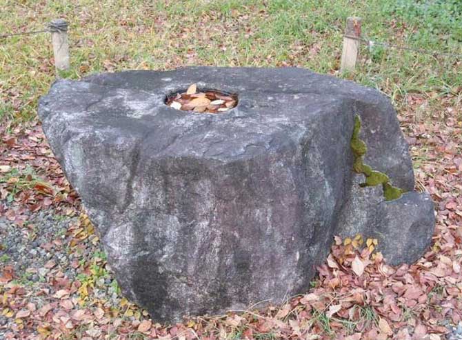 石橋廃寺塔心礎