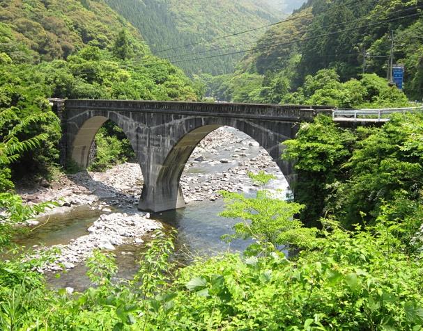 旧魚梁瀬森林鉄道施設　二股橋