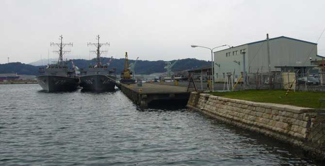 鎮守府周辺の石積護岸