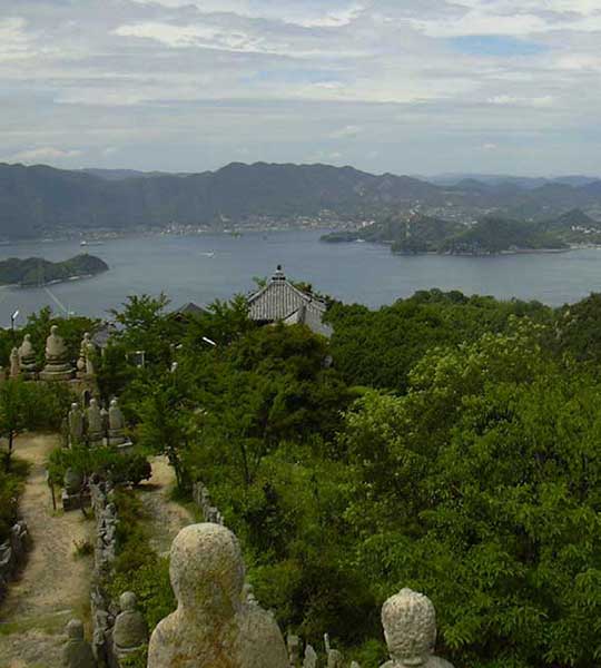 白滝山（五百羅漢像）