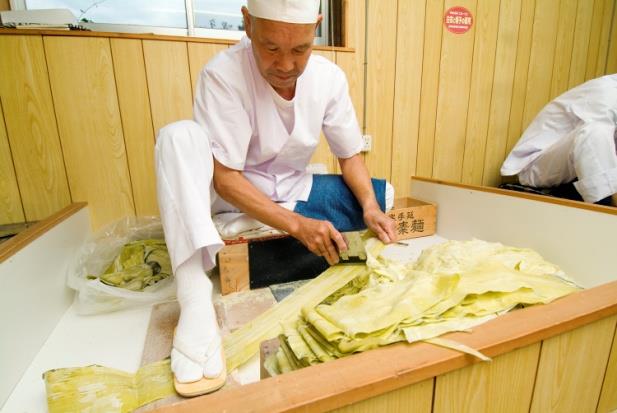 敦賀のおぼろ昆布製造技術