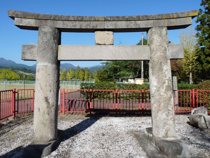 旧金櫻神社石鳥居