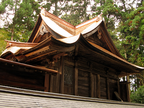 劔神社本殿