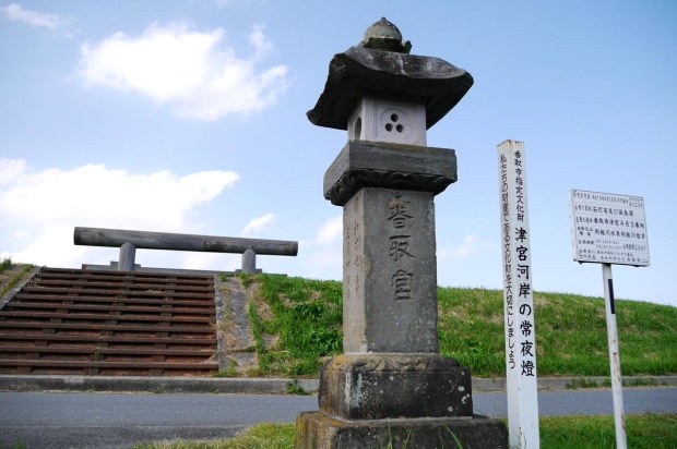 津宮河岸の常夜燈