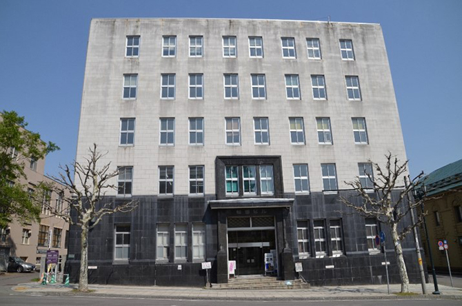 色内銀行街（旧三井物産及び旧三菱商事小樽支店） 