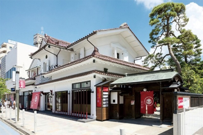 紅の蔵及び収蔵資料（旧長谷川家）