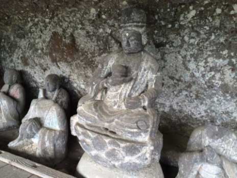 古羅漢石造観音菩薩坐像（古羅漢と古羅漢探勝道）