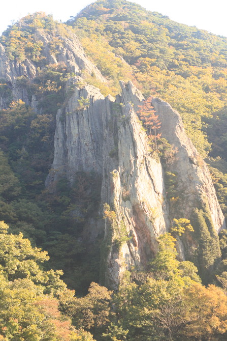 龍巌山(りゅうがんざん)（龍岩(たついわ)）