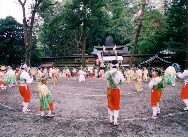 丹生の太鼓踊り