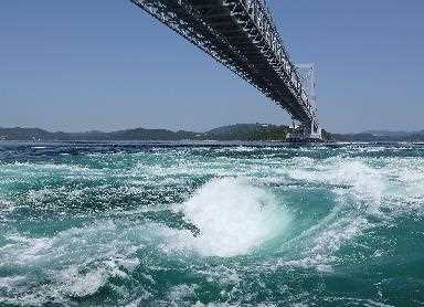 鳴門海峡とうずしお