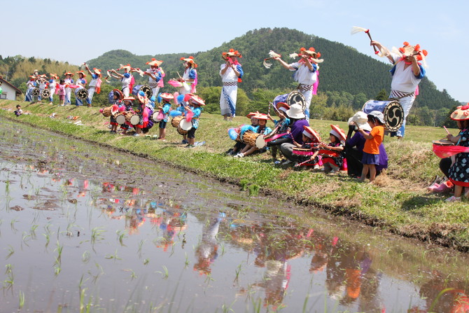 小笠原流田植囃子(おがさわらりゅうたうえばやし)