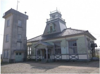 旧伏木測候所庁舎・測風塔 （高岡市伏木気象資料館）