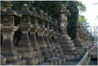 住吉大社の石灯籠群