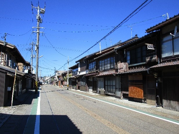 瀬波の町並み (瀬波上町から瀬波浜町)